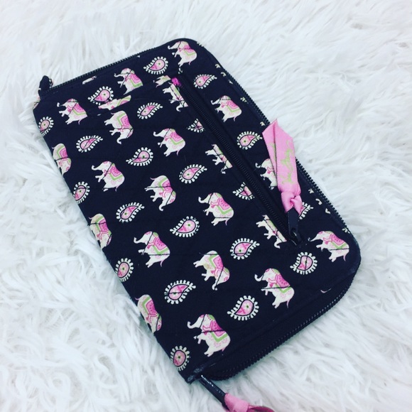 Vera Bradley Handbags - Vera Bradley bag